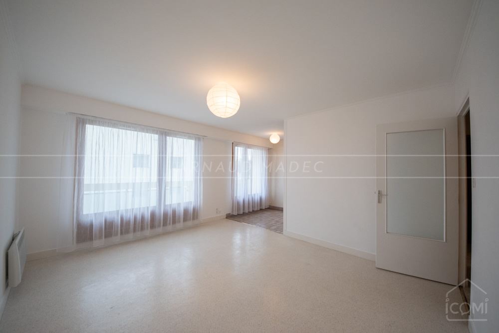 APPARTEMENT T2 DE STANDING - ASCENSEUR - BALCON - PARKING - RESIDENCE RECHERCHEE - RARE photo 2